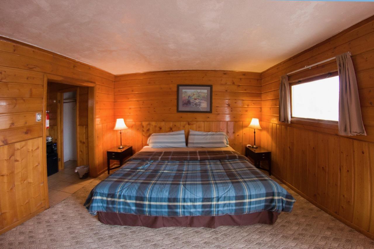 Yellowstone Holiday Motel Вест-Йеллоустоун Екстер'єр фото